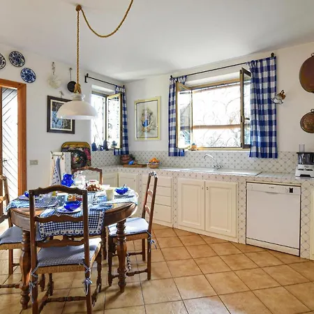 Stunning In With 4 Bedrooms And Wifi Holiday home Lessona