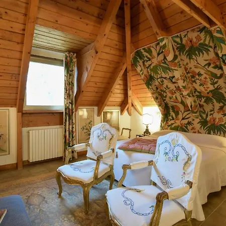 Stunning In With 4 Bedrooms And Wifi *