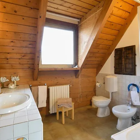 Stunning In With 4 Bedrooms And Wifi * Lessona