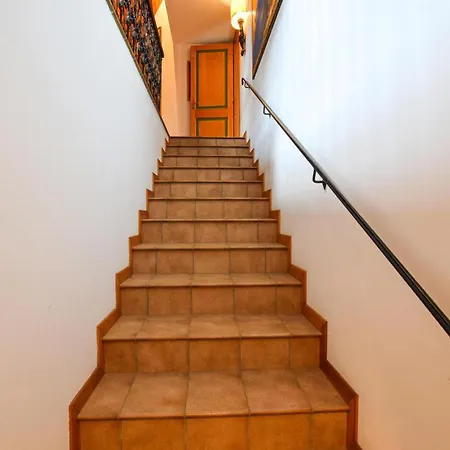 Stunning In With 4 Bedrooms And Wifi