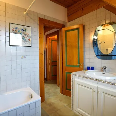 Stunning In With 4 Bedrooms And Wifi Casa de Férias Lessona