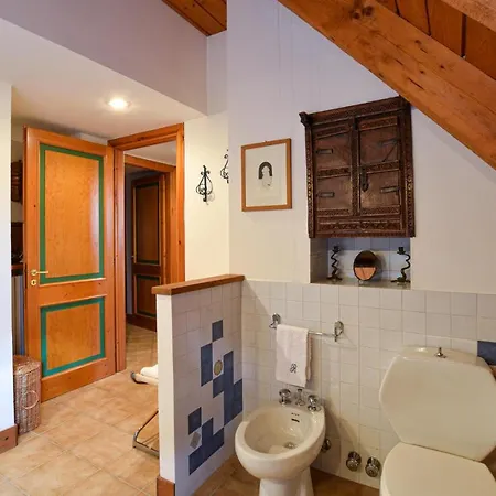 Casa de Férias Stunning In With 4 Bedrooms And Wifi