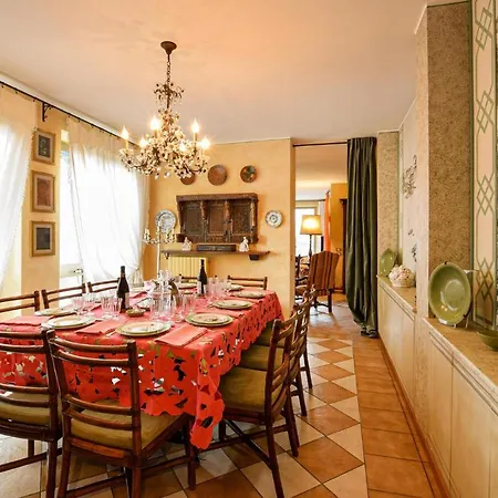 Stunning In With 4 Bedrooms And Wifi